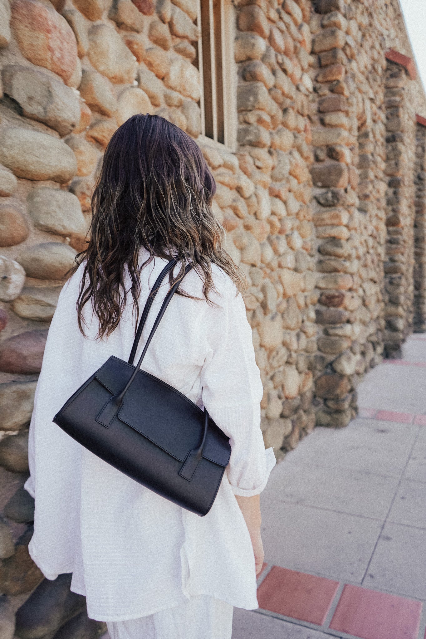 Ojai Shoulder Bag Handbags