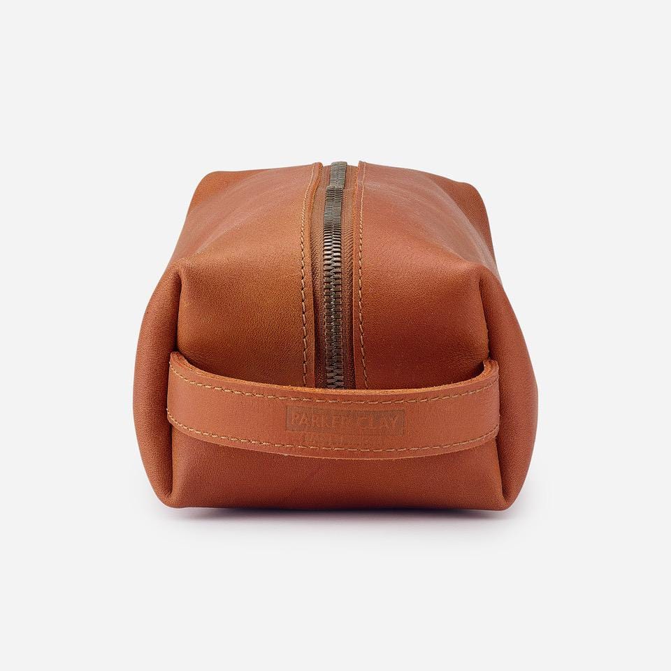 doppsåk waterproof & leak-proof travel toiletry bag brown Axum Leather Dopp Bag