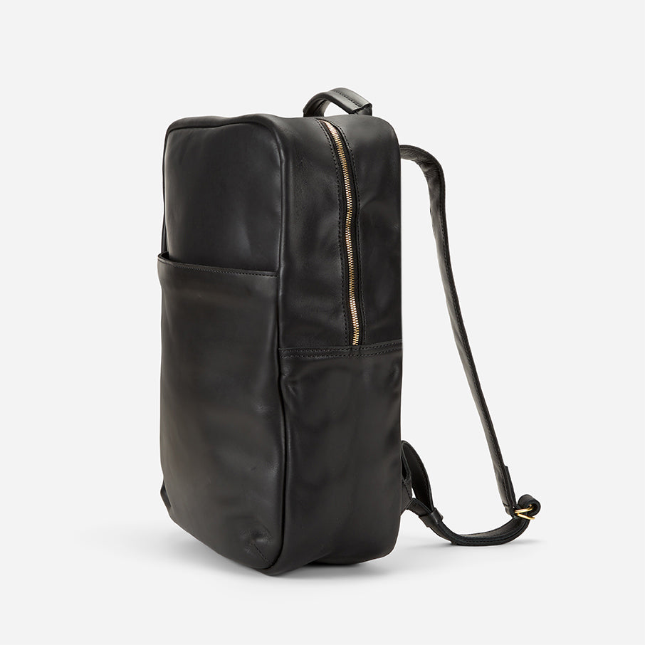 banana republic mens leather backpack Italian Full Grain for Men Mari Leather Backpack - Black/Natural