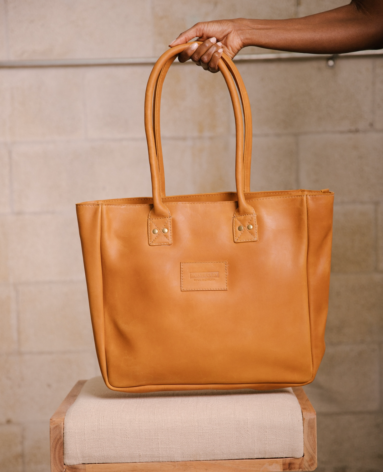 Merkato Signature Zip Tote Tote Bags