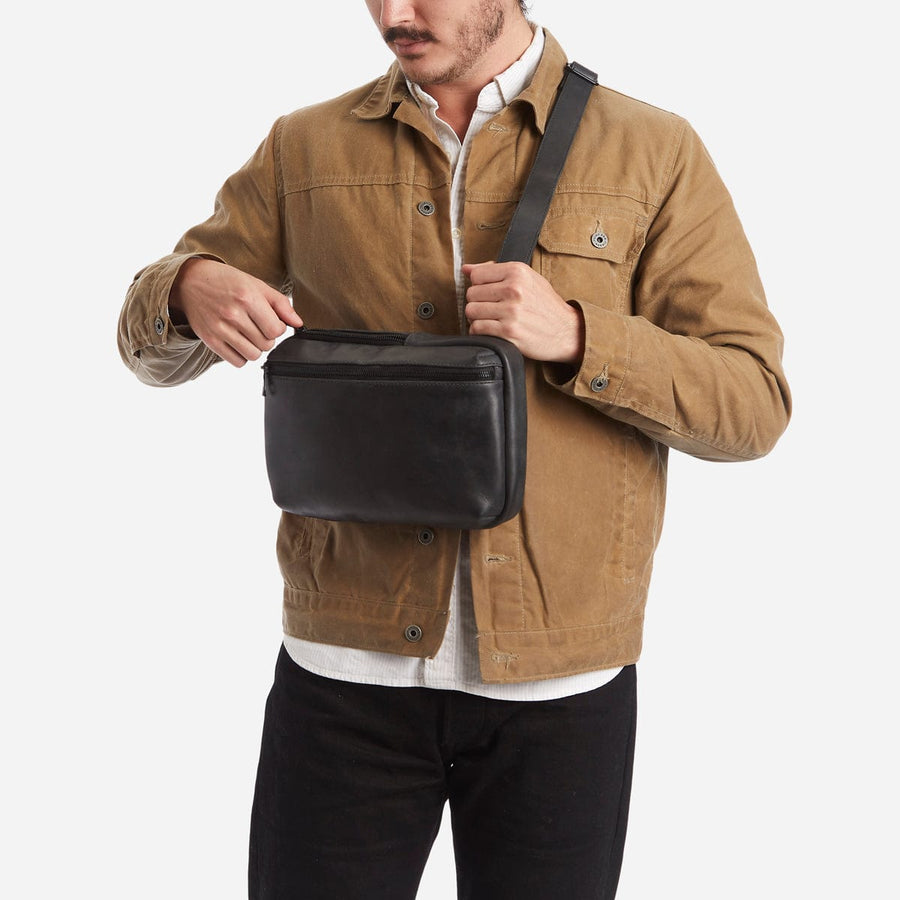 Ethically Crafted Sustainable Leather / Taytu Weekender Bag / Rust Brown / Genuine Full Grain Leather / Parker Clay / Certified B Corp